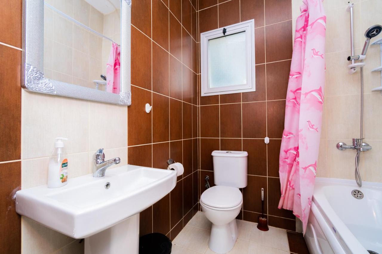 Amazing Two-Bedroom Apartment In Residence Lukomorye D1 With Private Garden Karavas  Exteriör bild