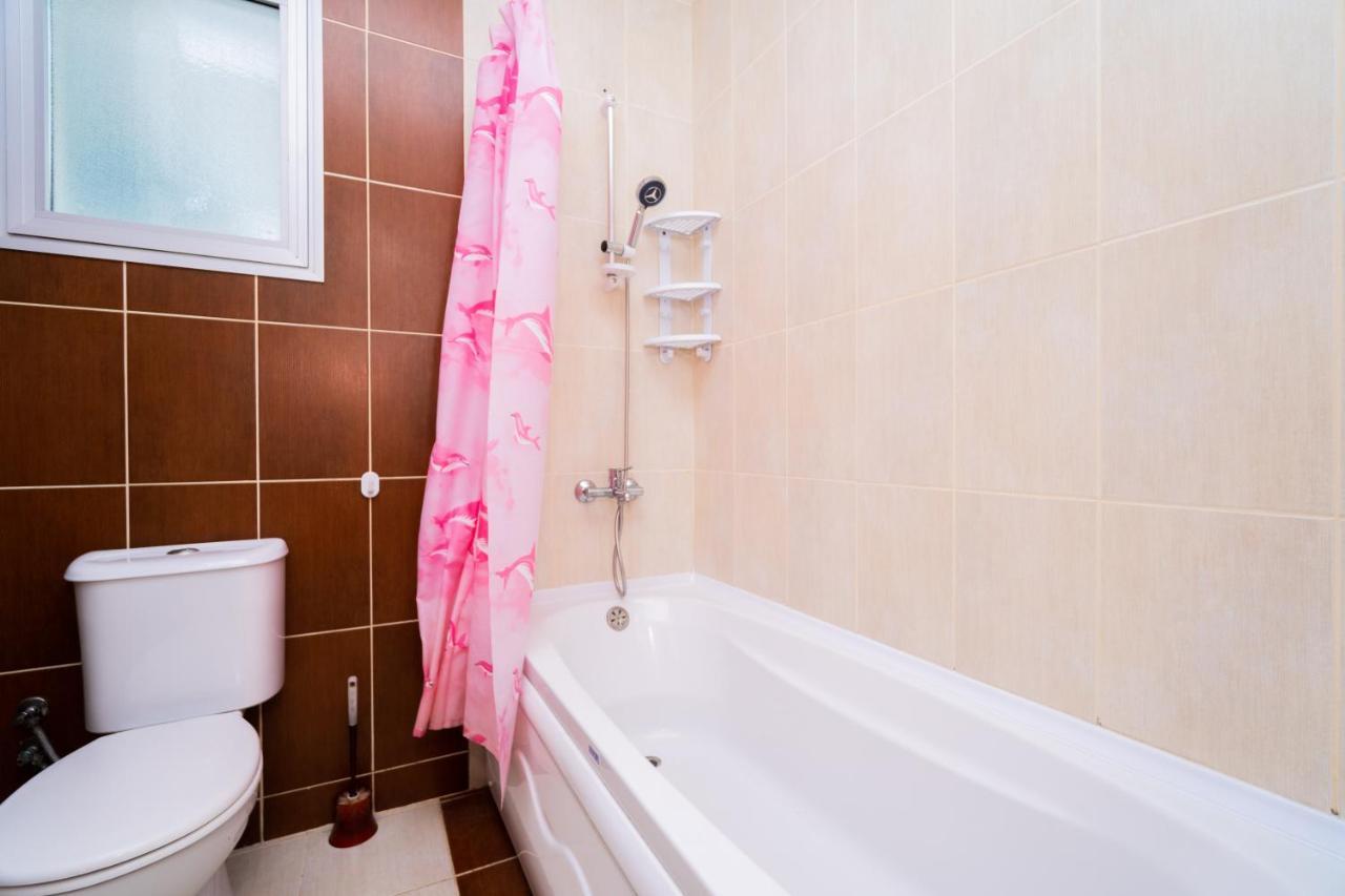 Amazing Two-Bedroom Apartment In Residence Lukomorye D1 With Private Garden Karavas  Exteriör bild
